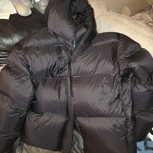 Men's Sleek Black Puffer Jacket